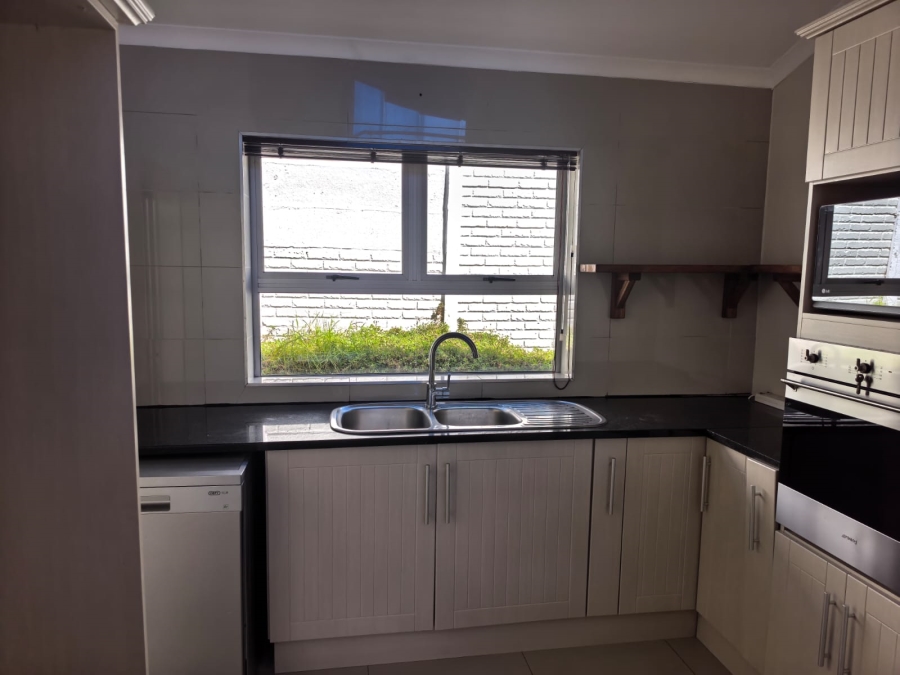 To Let 4 Bedroom Property for Rent in Steynsrust Western Cape